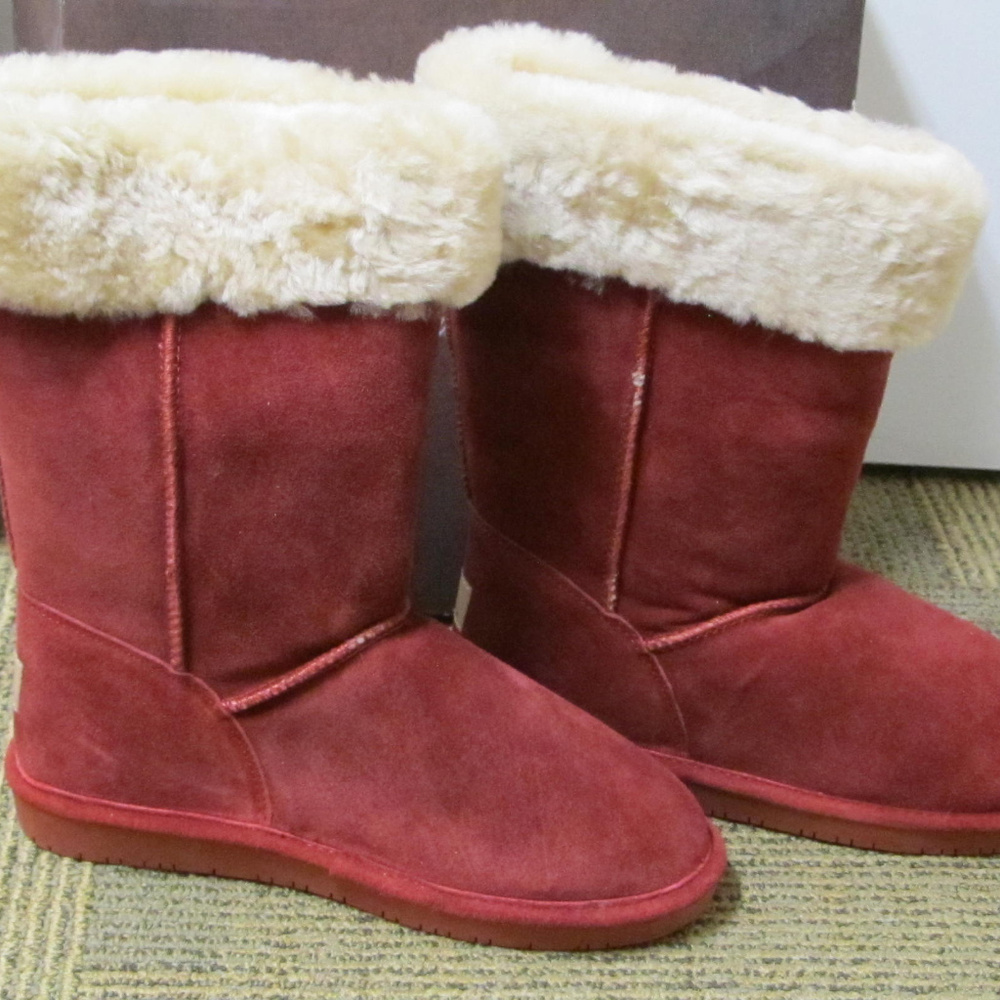 NIB/NWOT Bearpaw Marissa